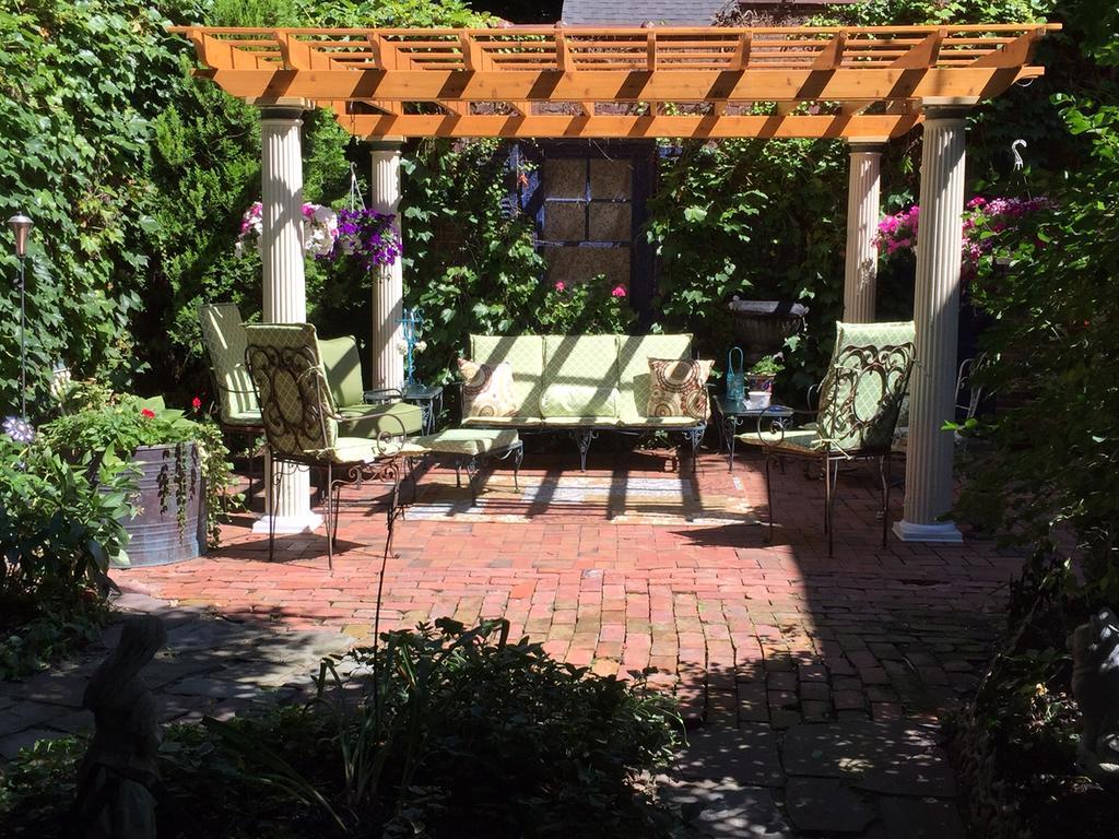 A B&B At The Edward Harris House Inn โรเชสเตอร์ ภายนอก รูปภาพ