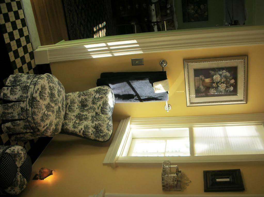 A B&B At The Edward Harris House Inn โรเชสเตอร์ ภายนอก รูปภาพ